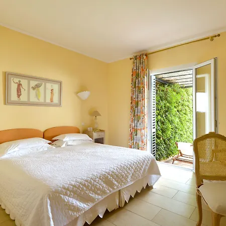 Les Mouettes - Les Collectionneurs Hotel 4*