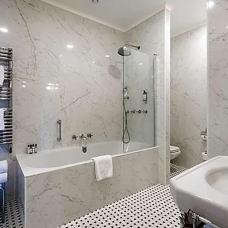 Hotel Les Mouettes - Les Collectionneurs 4*