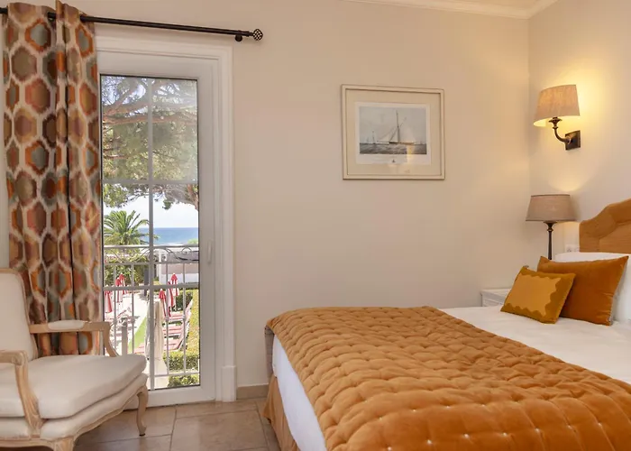 Les Mouettes - Les Collectionneurs Hotel 4*