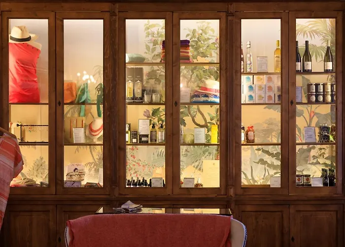 Hotel Les Mouettes - Les Collectionneurs 4*